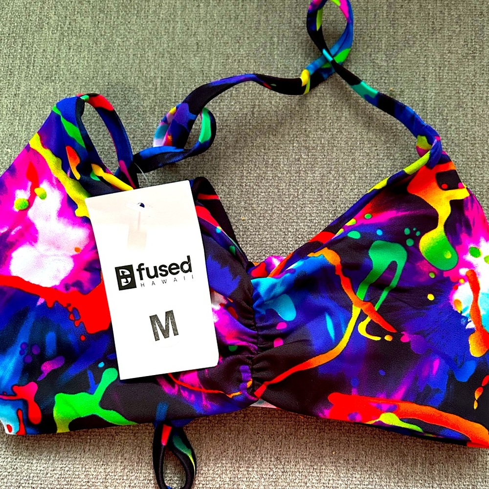 Fused Hawaii kohanaiki top